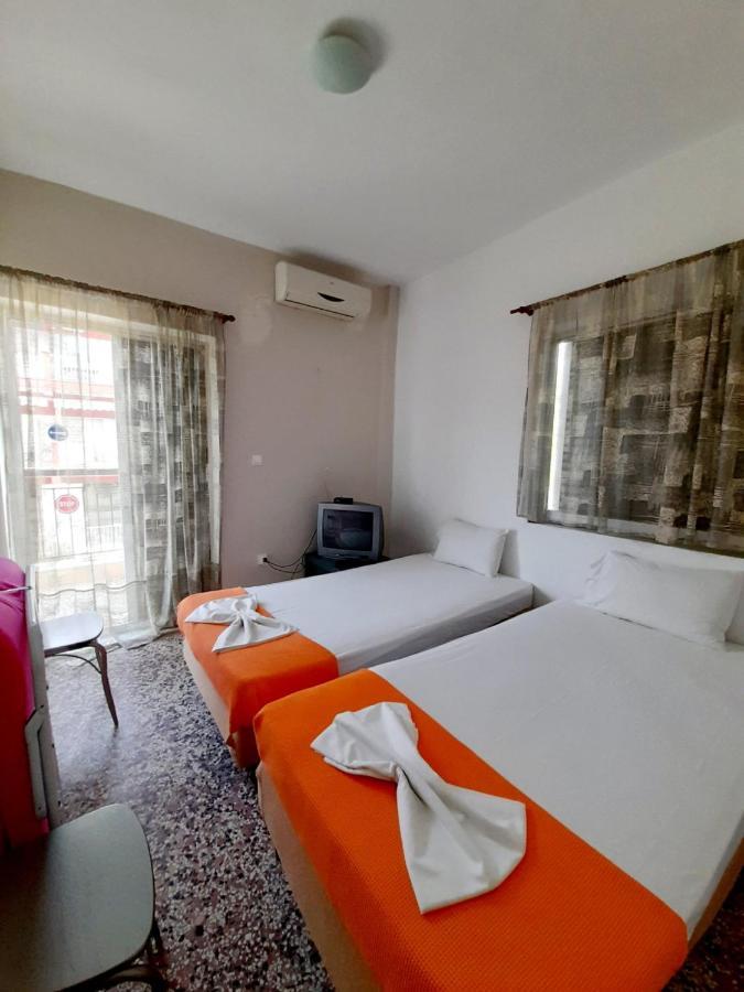 Villa California Paralia Dionysiou Esterno foto